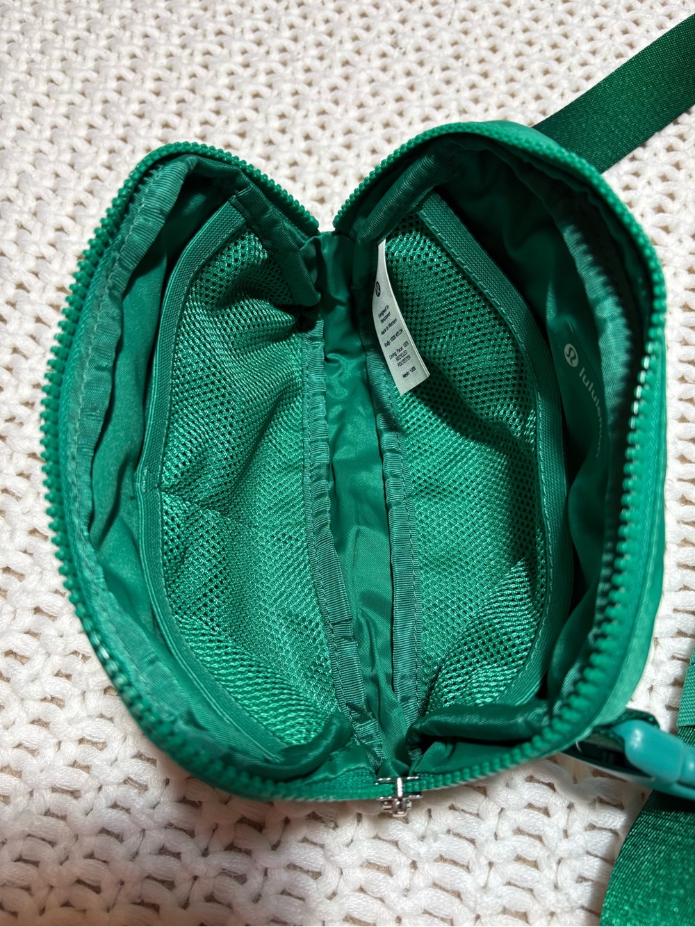 lululemon emerald ice everywhere belt bag 1L - Picture 6 of 10